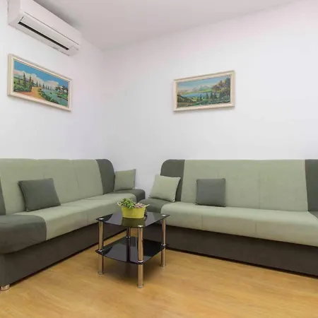 Apartman Slatine 5