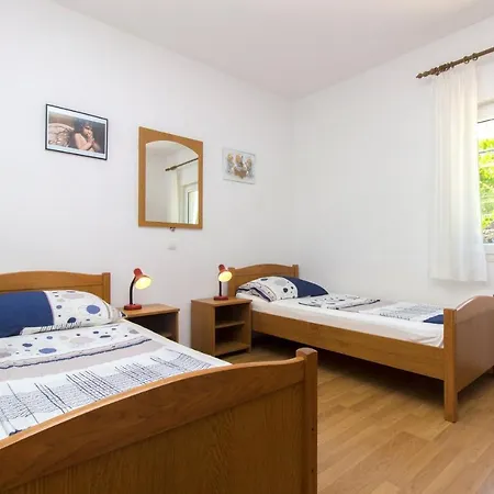 Slatine 5 * Trogir